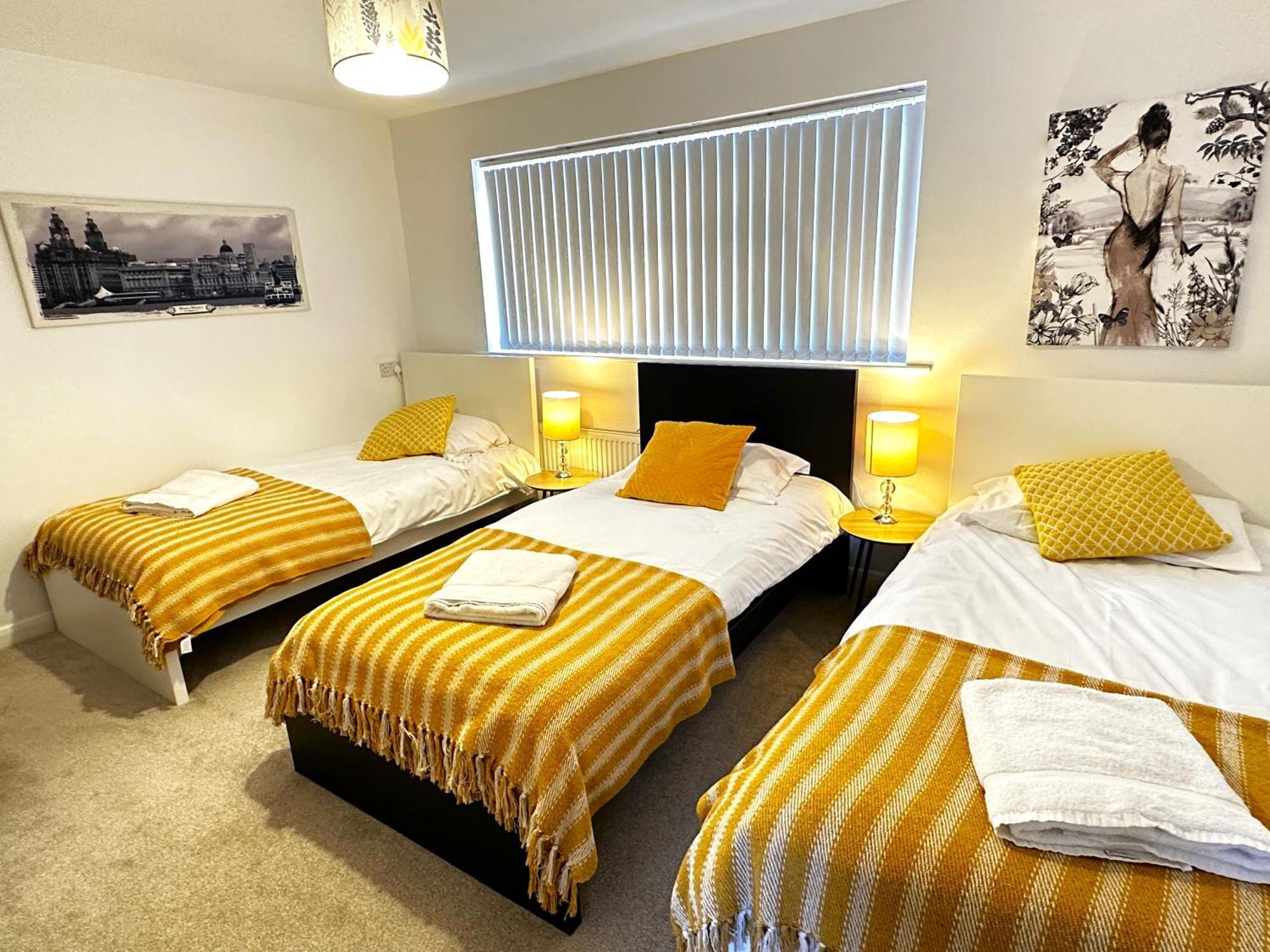 Kennedy Villa - 5 Bedroom House With Hot Tub, Wifi, Free Parkings, Close To Bicester Village Exterior foto
